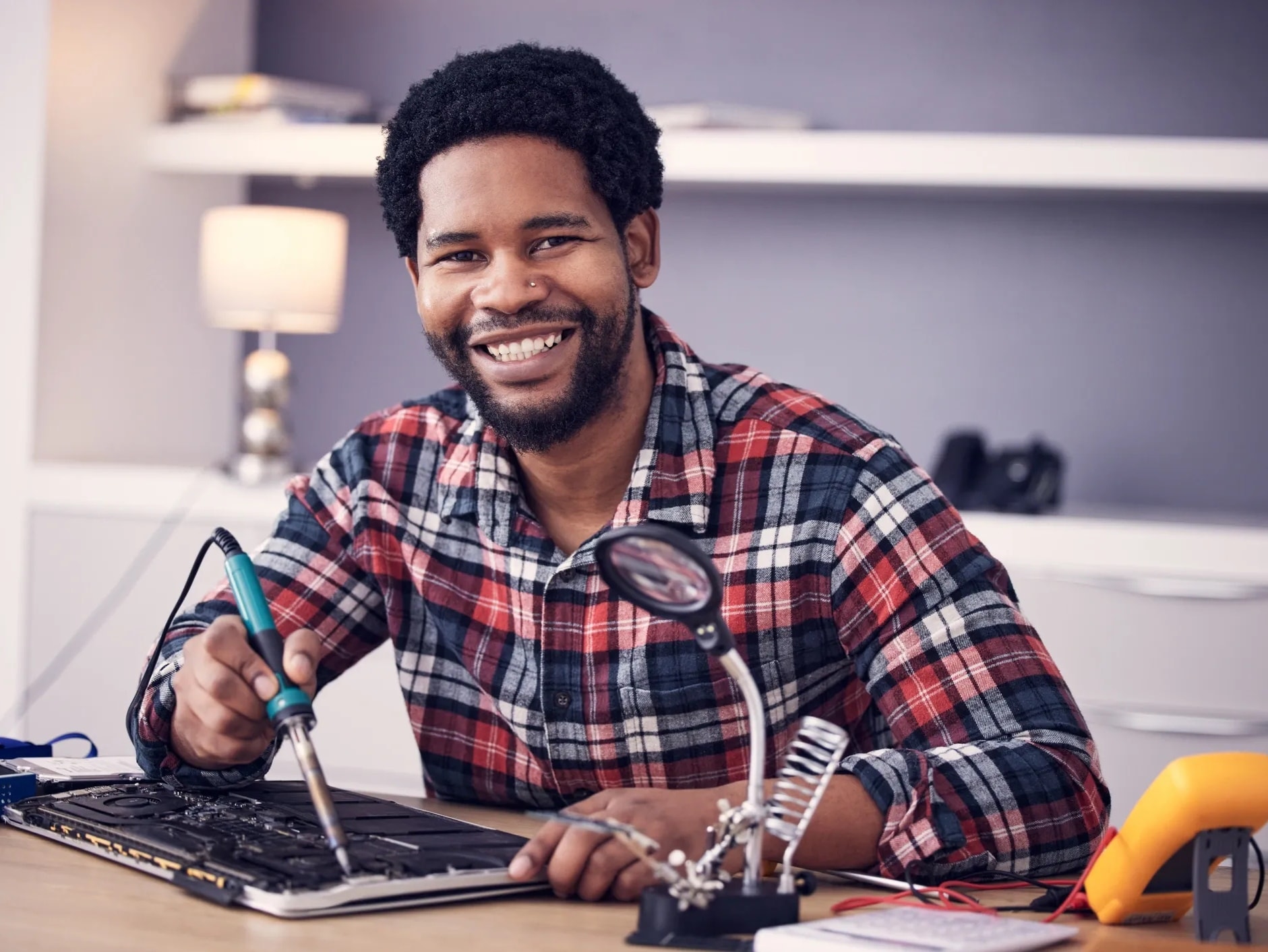 Fixit Technology technician helping a home user